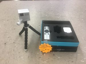 Cube Mobile Projector With Remote and Tripod