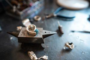 How to Prepare Your Jewelry for a Successful Pawn Shop Transaction